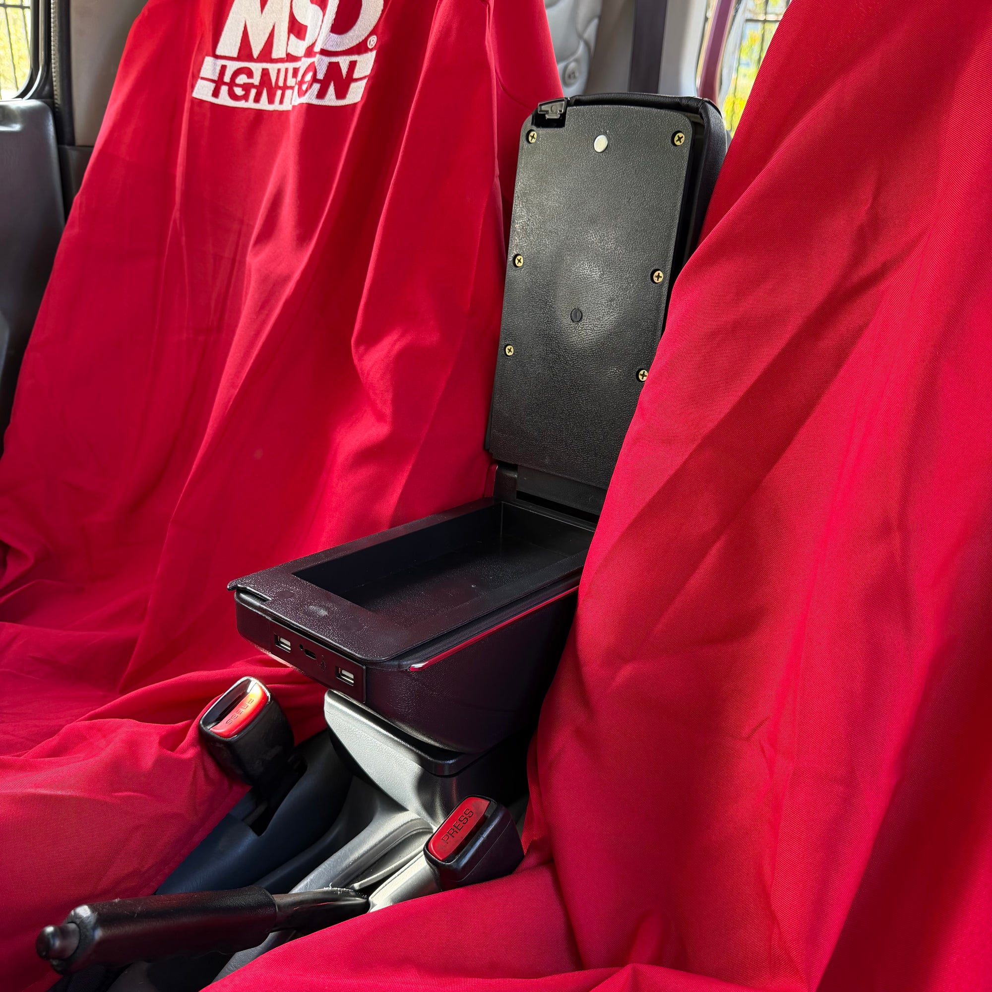 CABN Middle Console with USB (JB23/JB33/JB43/JB53)