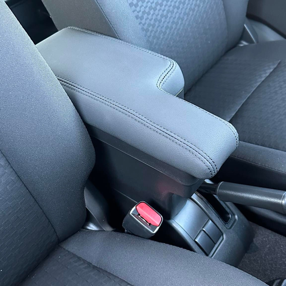 Middle Console Unit (JB74)