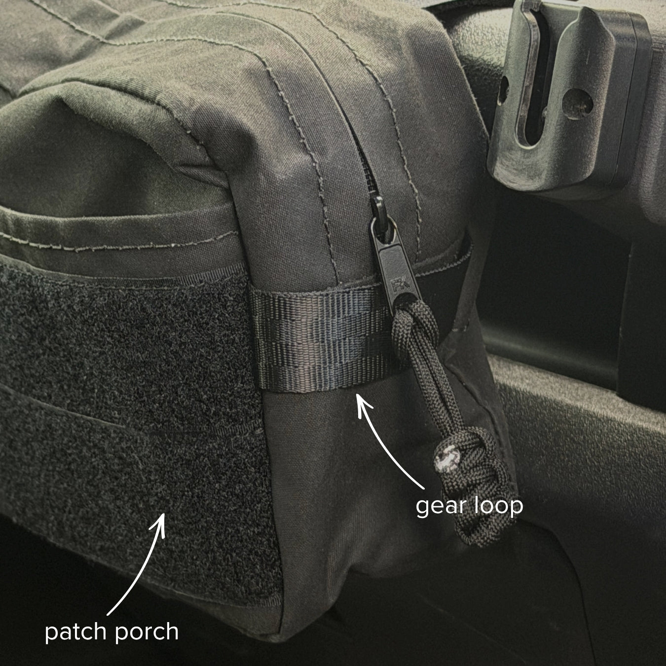 Jimny JB74/JC74XL dash bag mounted to grab handle bar